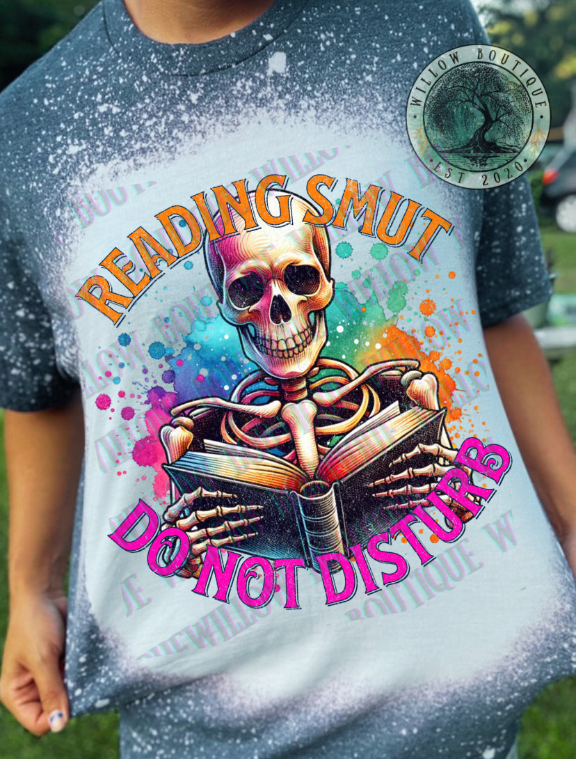 Reading Smut Tee